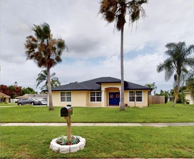 201 Ne Faring Avenue, Port St. Lucie