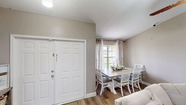 4 of 37 - 201 Ne Faring Avenue, Port St. Lucie, FL