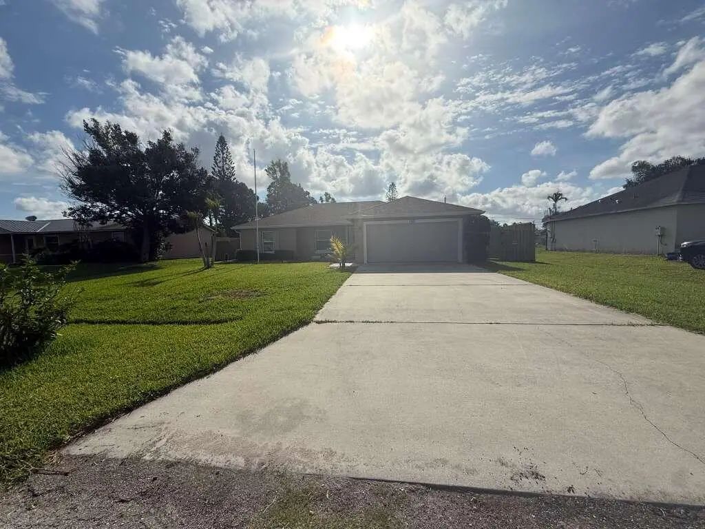 349 Nw Hibiscus Street, Port St. Lucie