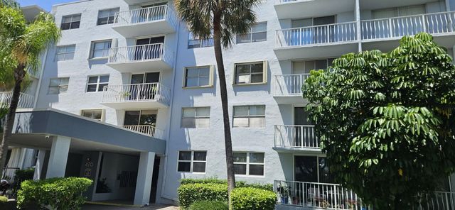 5 of 5 - 470 Executive Center Drive #3b, West Palm Beach, FL