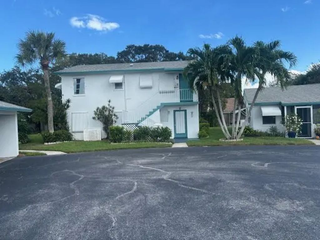 10162 N Meridian Way Way N #6, Palm Beach Gardens