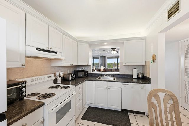 3 of 27 - 777 S Federal Highway #o406, Pompano Beach, FL