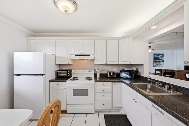 4 of 27 - 777 S Federal Highway #o406, Pompano Beach, FL