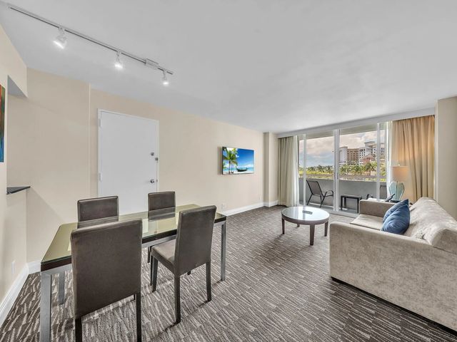 4 of 27 - 2670 E Sunrise Boulevard #319, Fort Lauderdale, FL