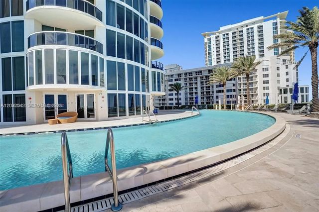 17201 Collins Avenue #1203, Sunny Isles Beach