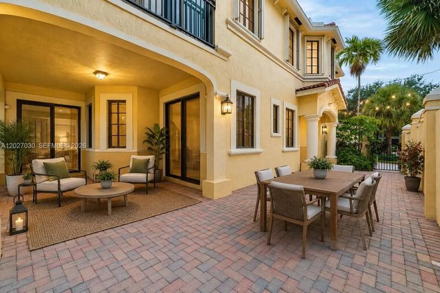 3 of 35 - 1695 Passion Vine Circle #22-1, Weston, FL