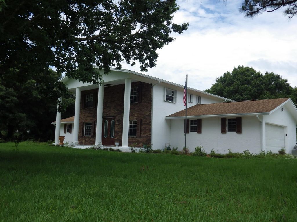 5950 Whipoorwill Lane, 