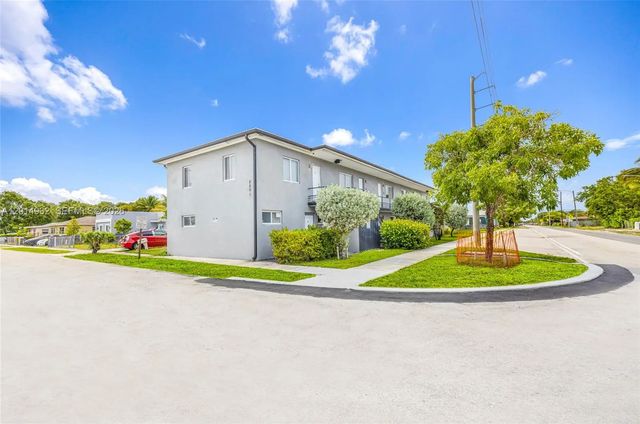 3 of 33 - 2201 Greene Street #1-9, Hollywood, FL