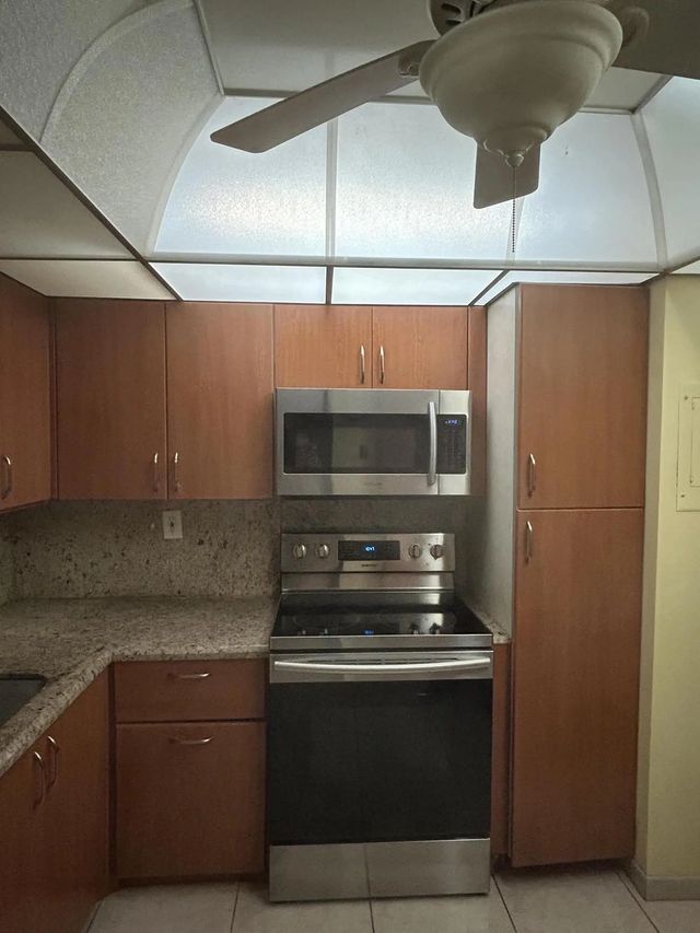 4 of 17 - 1833 S Ocean Drive #205, Hallandale Beach, FL