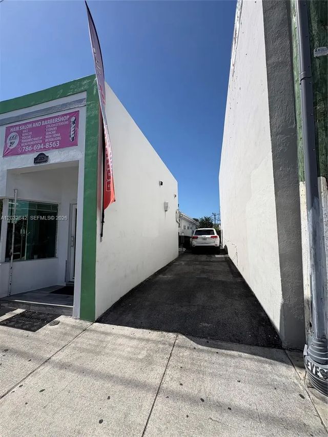 3 of 6 - 1772 W Flagler Street, Miami, FL
