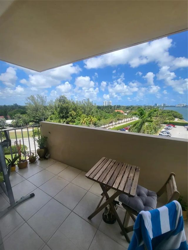 5 of 40 - 880 Ne 69th Street #6r, Miami, FL