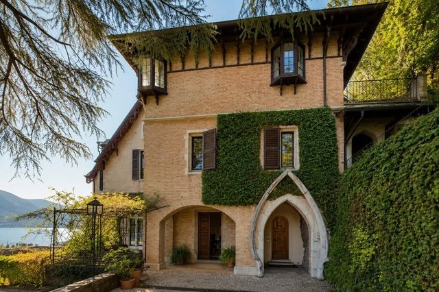 2 of 17 - Lake Como Luxury Lake Como Luxury Real Estate For Sale Max Mlekus, , 