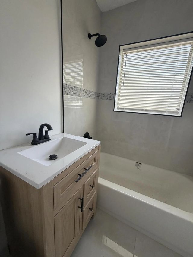 4 of 15 - 1437 Nw 10th Place, Fort Lauderdale, FL
