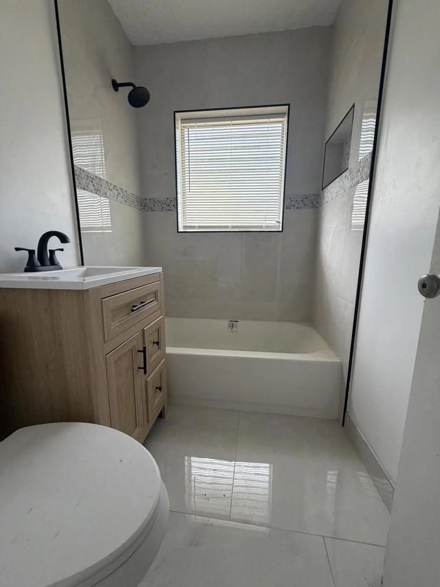 5 of 15 - 1437 Nw 10th Place, Fort Lauderdale, FL
