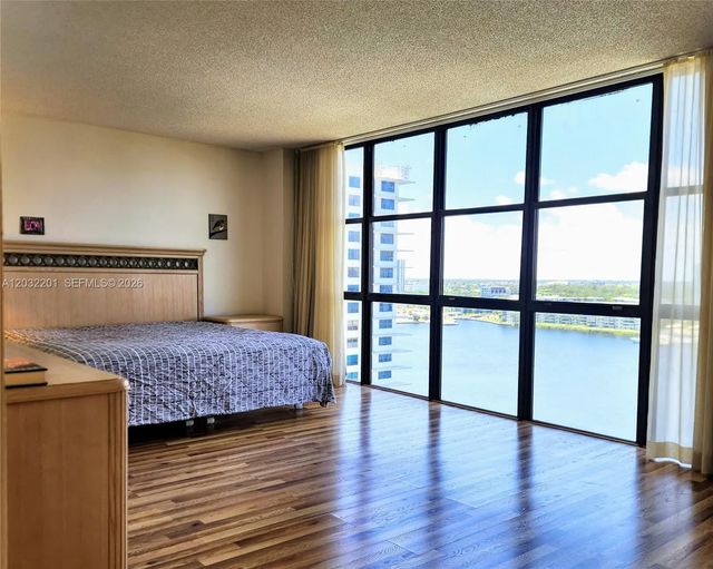 5 of 53 - 18181 Ne 31st Court #1710, Aventura, FL