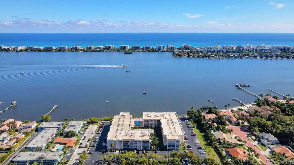 1502 S Lakeside Drive ##401, Lake Worth Beach