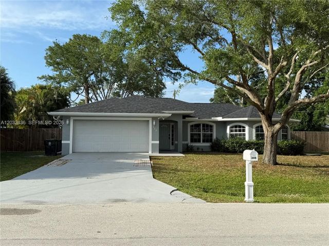 389 Ne Surfside Avenue, Port St. Lucie