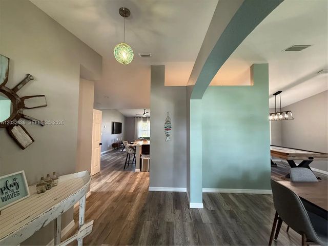 3 of 18 - 389 Ne Surfside Avenue, Port St. Lucie, FL