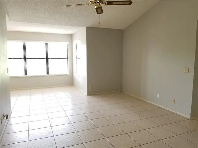 5 of 9 - 2986 S University Drive #8204, Davie, FL