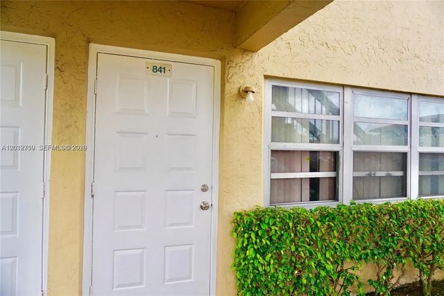 841 Twin Lakes Drive #30-a, Coral Springs