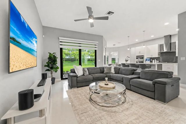 5 of 92 - 10555 Waves Way, Parkland, FL