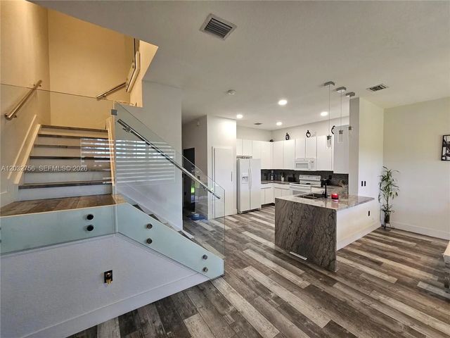 4 of 40 - 4331 Sw 124th Way, Miramar, FL