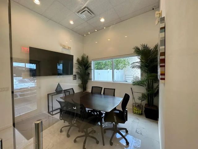 4 of 36 - 425 Nw 10th Terrace, Hallandale Beach, FL