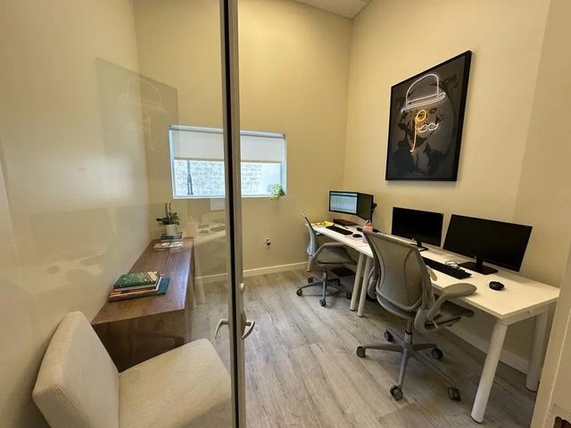 5 of 36 - 425 Nw 10th Terrace, Hallandale Beach, FL