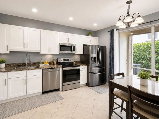 4 of 10 - 2228 Oakmont Drive, Riviera Beach, FL