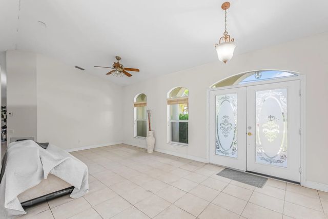4 of 38 - 524 Se Nome Drive, Port St. Lucie, FL
