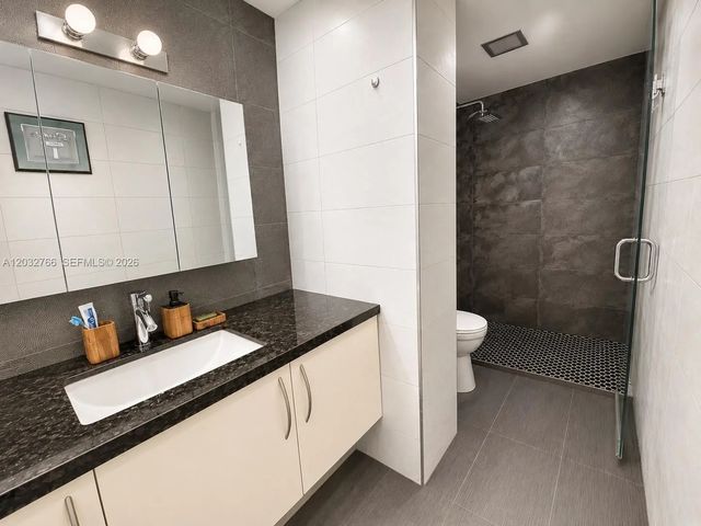 3 of 25 - 4200 Hillcrest Drive #403, Hollywood, FL