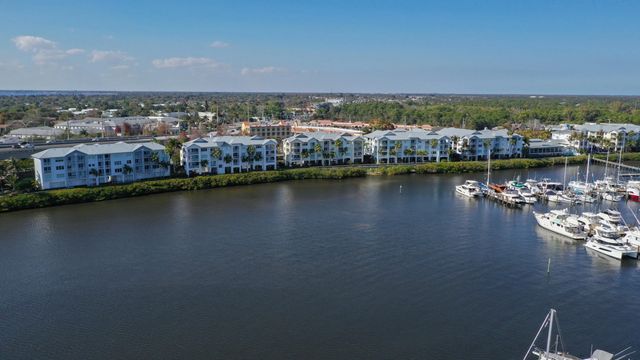 3 of 57 - 975 Nw Flagler Avenue #206, Stuart, FL