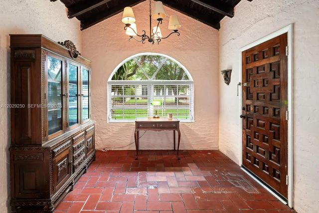 5 of 32 - 732 Majorca Avenue, Coral Gables, FL