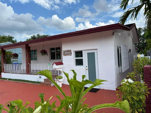 2828 Sw 2nd Street, Miami