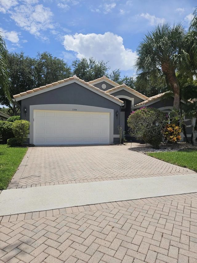 5304 Wycombe Avenue, Boynton Beach