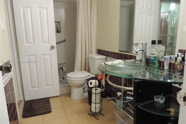 4 of 16 - 4880 Nw 22nd Street #107, Lauderhill, FL