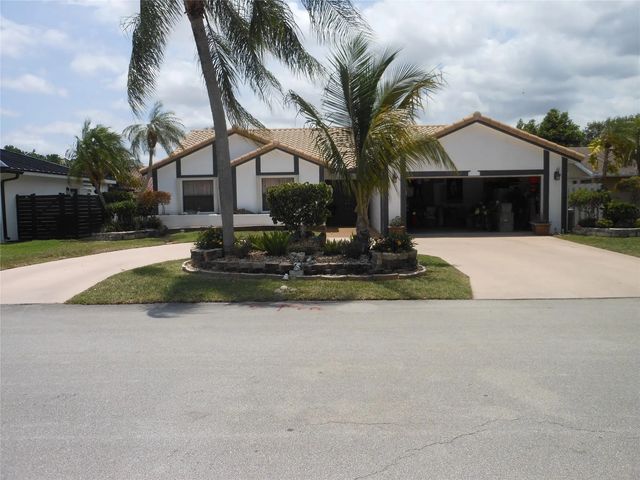 8706 Nw 83rd Street, Tamarac