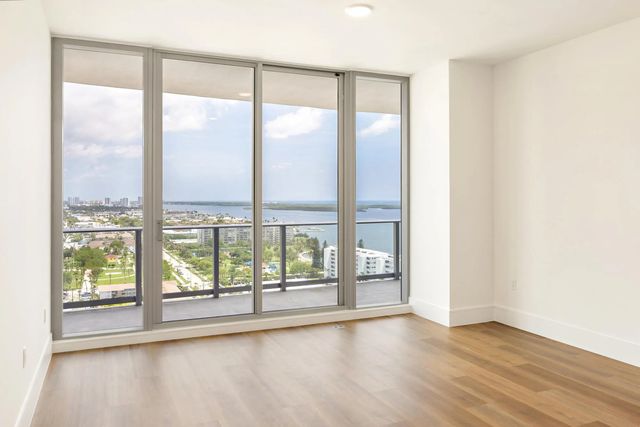 2 of 34 - 220 Lake Shore Drive #1809, Lake Park, FL