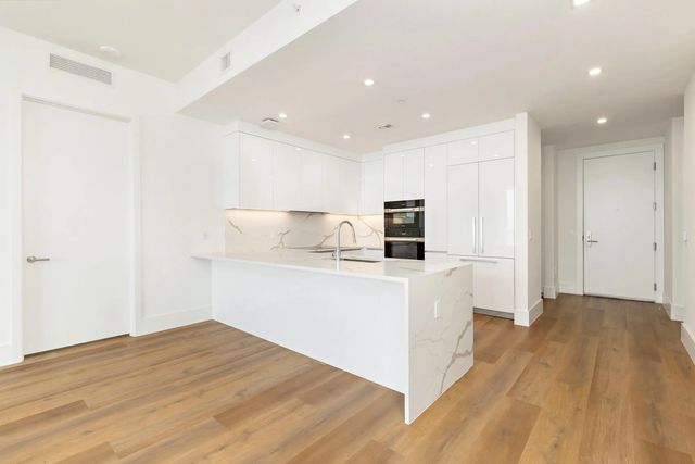 4 of 34 - 220 Lake Shore Drive #1809, Lake Park, FL