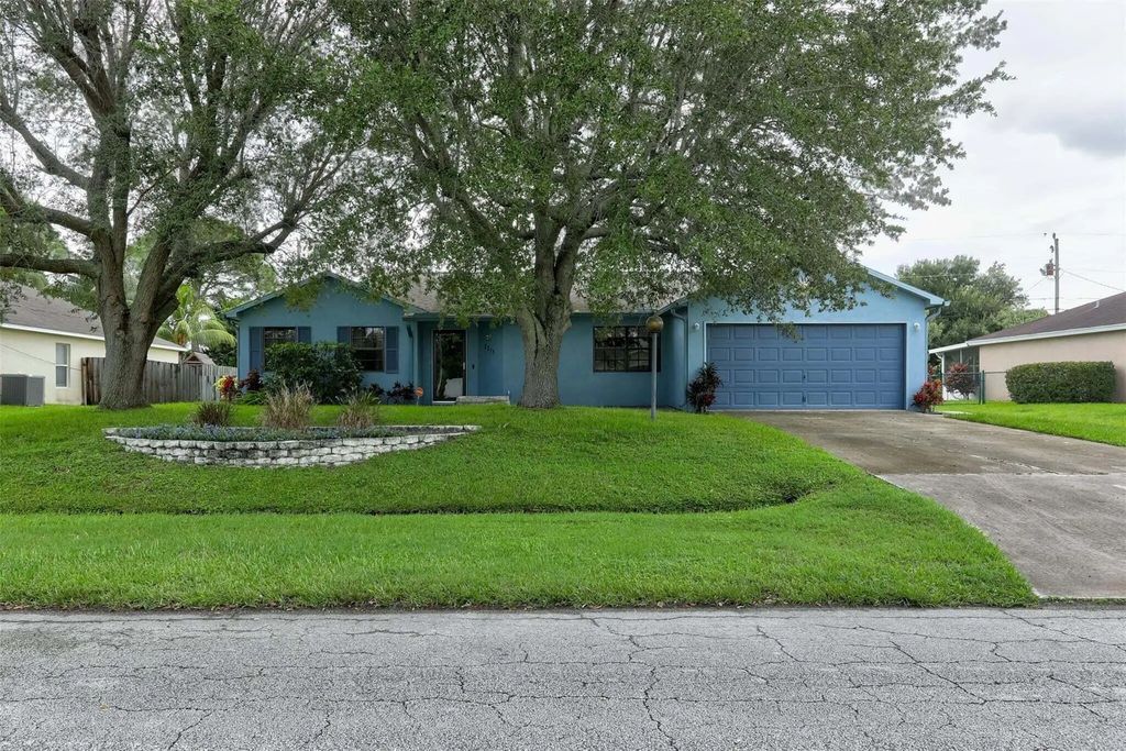 2273 Sw Plymouth Street, Port St. Lucie