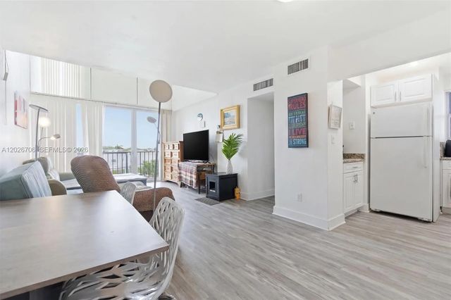 2 of 13 - 210 Fontainebleau Boulevard #402, Miami, FL