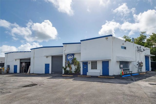 15221 Ne 21st Avenue, North Miami Beach