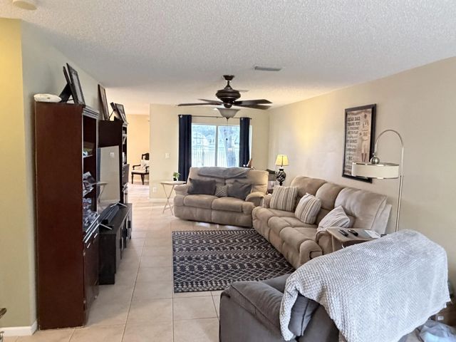 4 of 18 - 6718 Duval Avenue, West Palm Beach, FL
