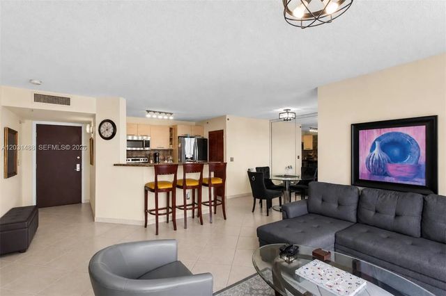 4 of 17 - 19701 E Country Club Drive #5604, Aventura, FL