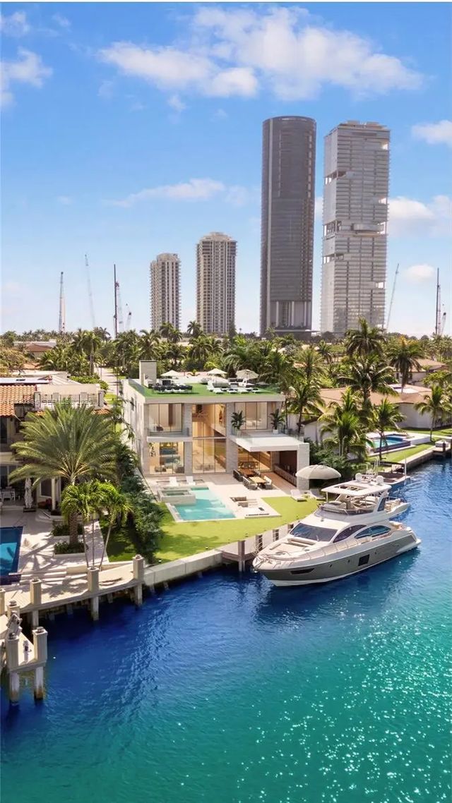 18800 N Bay Road, Sunny Isles Beach