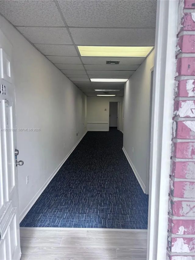 4 of 26 - 17280 Ne 19th Avenue, North Miami Beach, FL