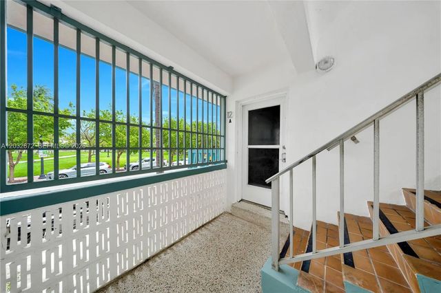 4 of 38 - 260 Ocean Drive #12a, Miami Beach, FL