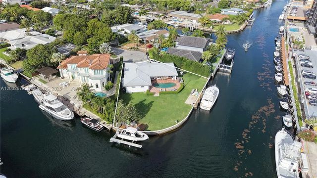 4 of 49 - 13305 Biscayne Island Terrace, North Miami, FL