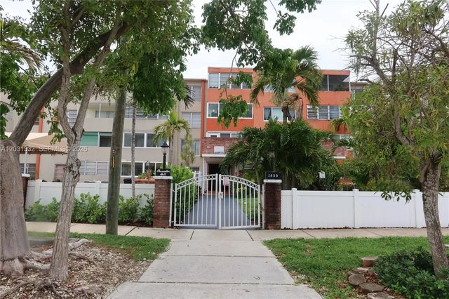1850 Ne 169th Street #312, North Miami Beach
