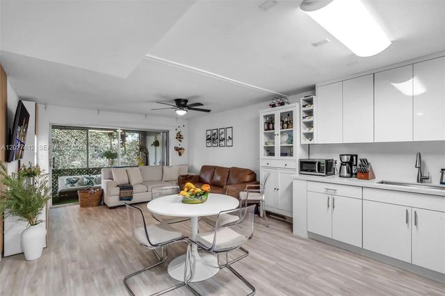 2 of 25 - 420 Nw 70th Avenue #228, Plantation, FL